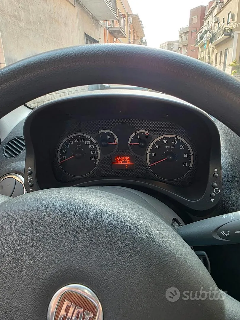 Fiat Panda 2010 photo 4