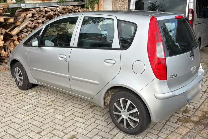 Mitsubishi Colt