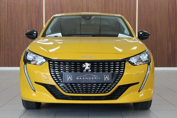 Peugeot 208 2023 photo 2