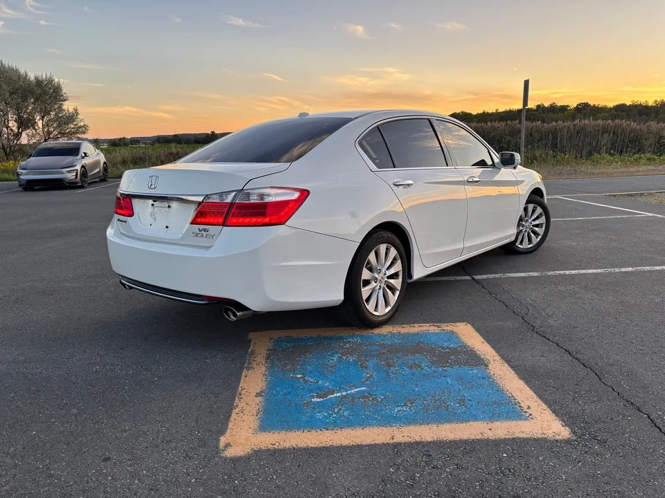 Honda Accord 2015 photo 4