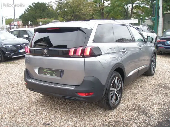 Peugeot 5008 2019 photo 2