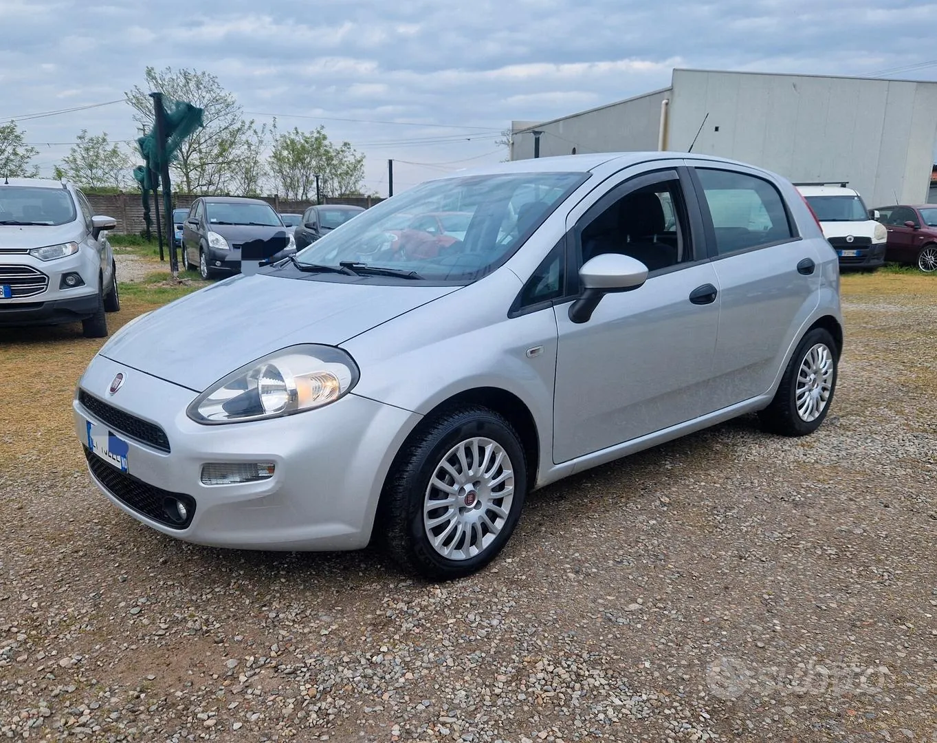 Fiat Punto 2015 photo 2