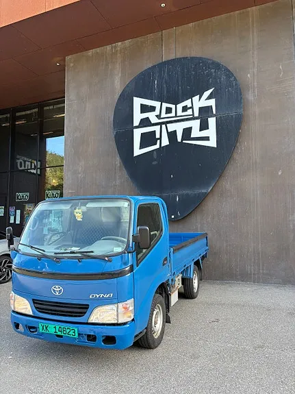 Toyota Dyna 100