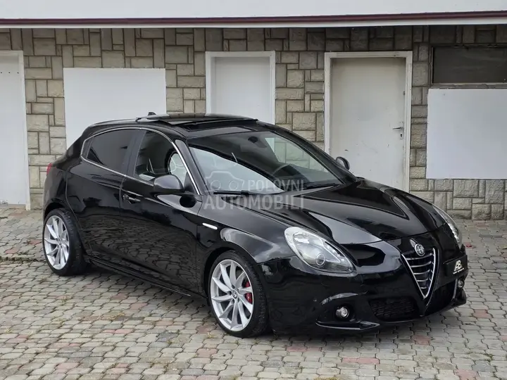 Alfa Romeo Giulietta 2014 photo 3