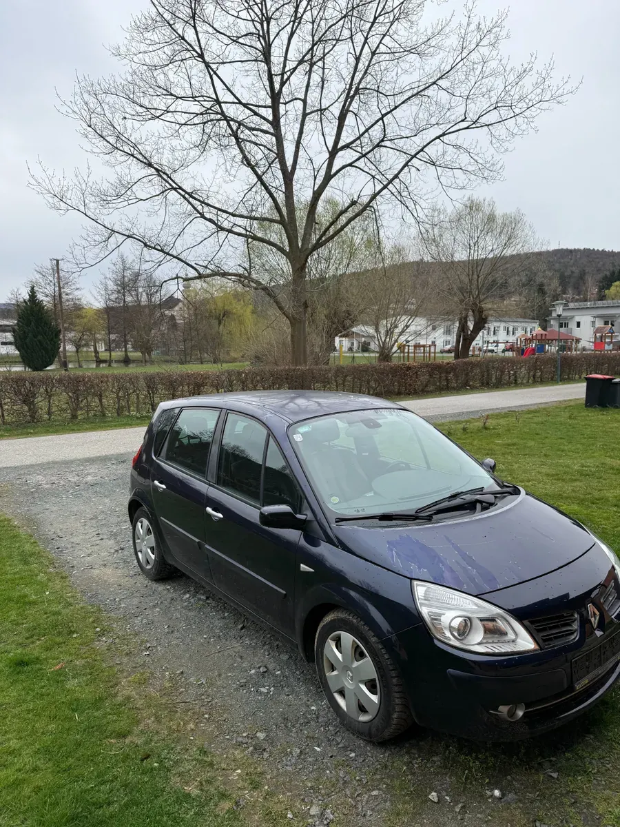 Renault Scenic 2009 photo 2