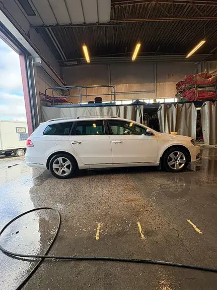 Volkswagen Passat 2012 photo 3