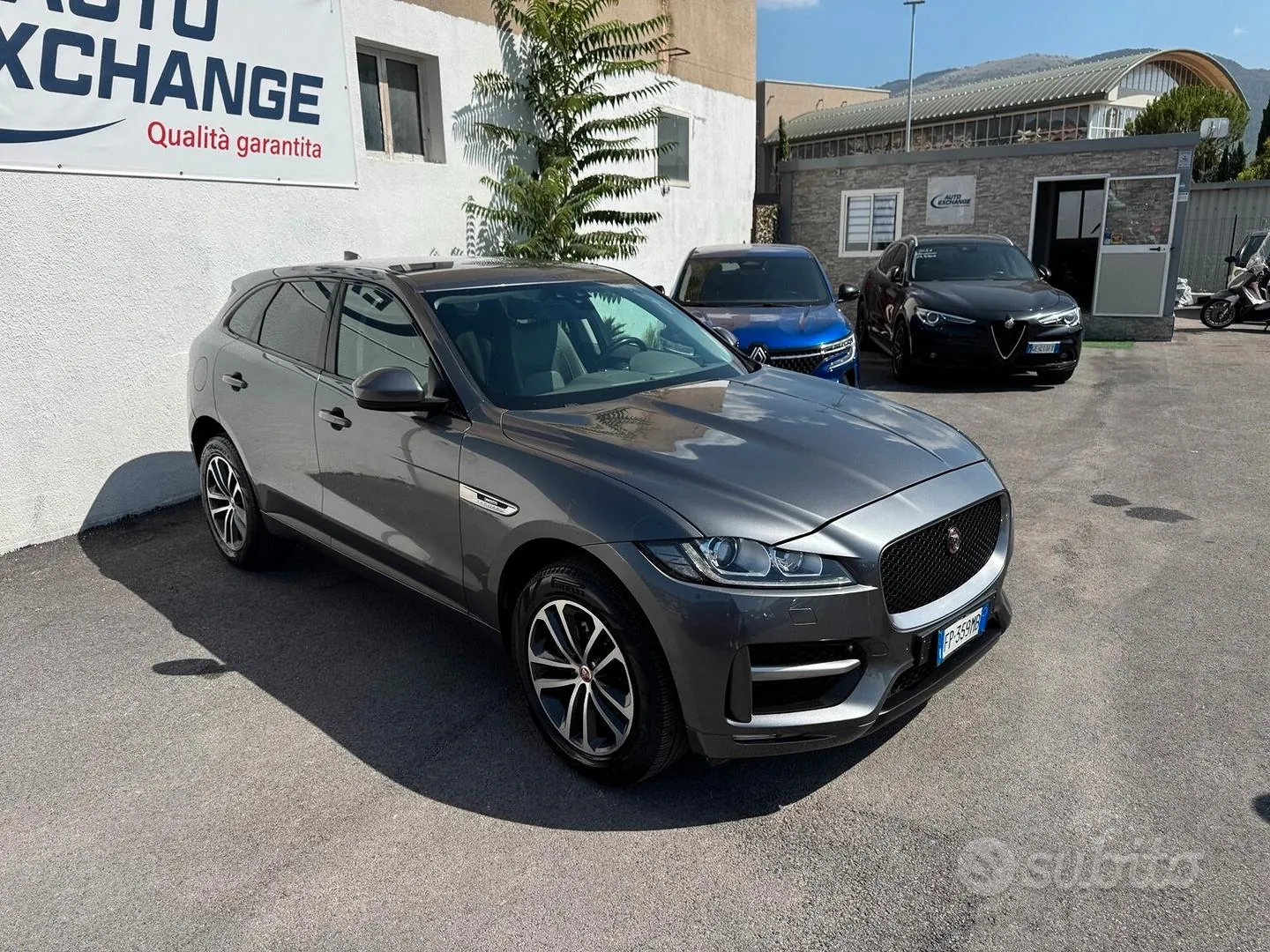 Jaguar F-Pace 2018 photo 3