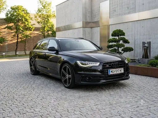 Audi A6 2012 photo 2