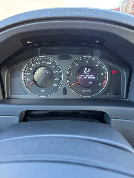 Volvo V70 2010 photo 5