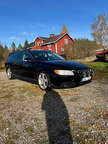 Volvo V70 2010 photo 3