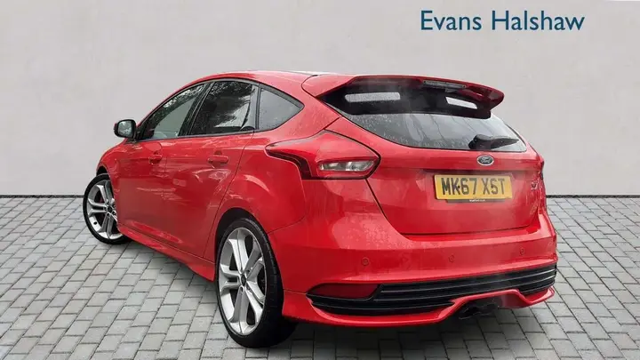 Ford Focus 2017 photo 2