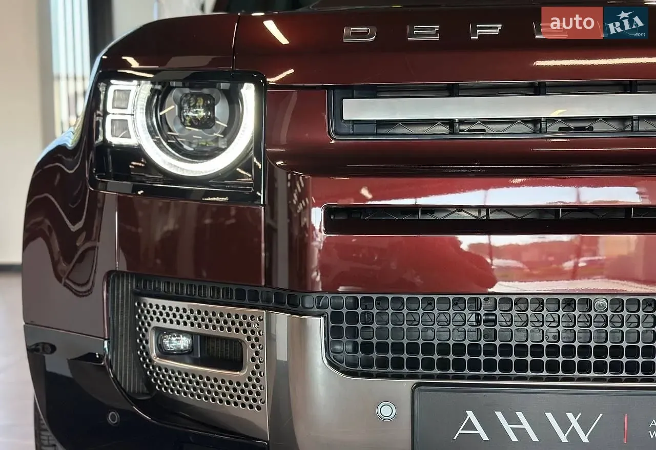 Land Rover Defender 2022 photo 3