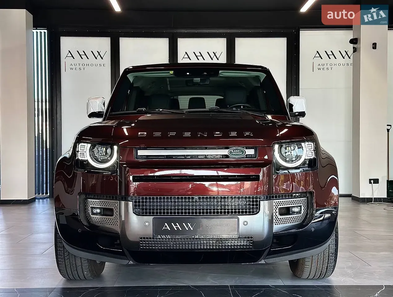 Land Rover Defender 2022 photo 2