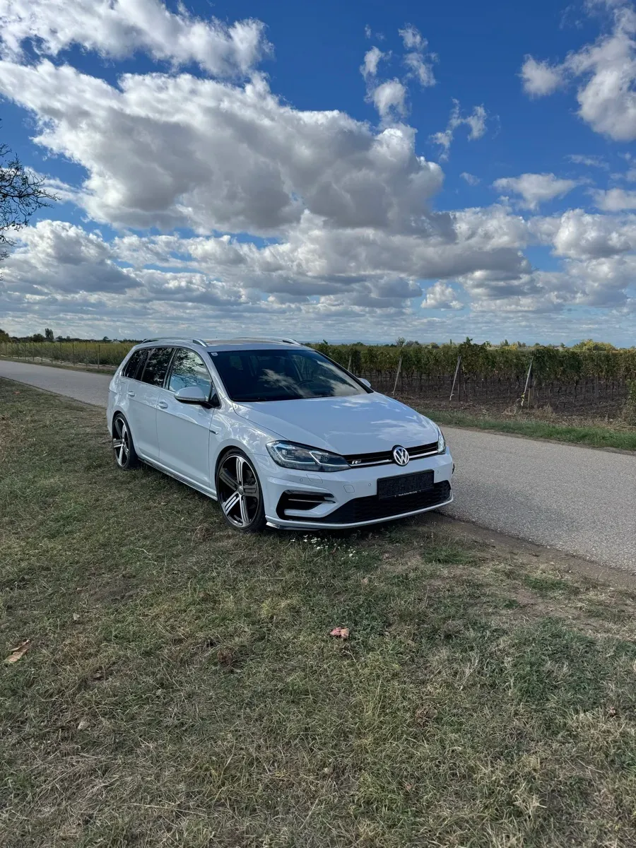 Volkswagen Golf 2017 photo 2
