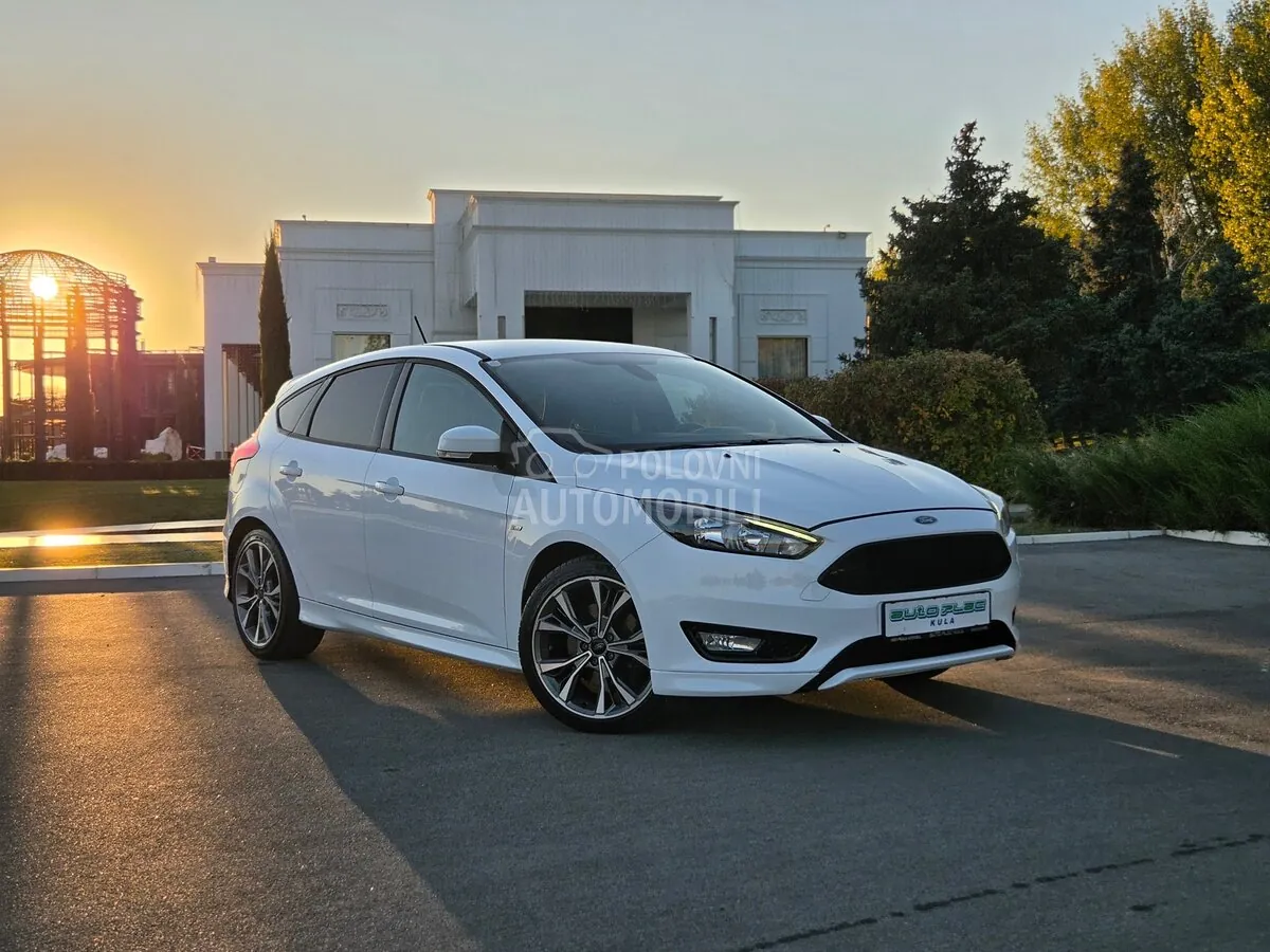 Ford Focus 2017 photo 2