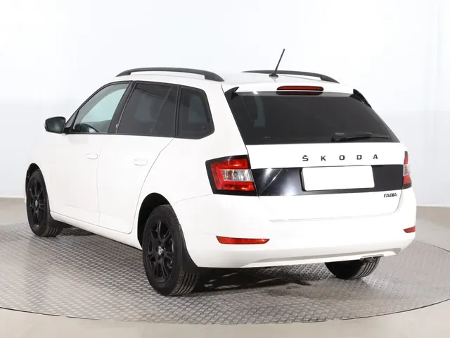 Skoda Fabia 2020 photo 3