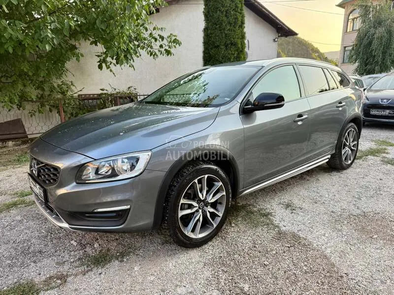 Volvo V60 Cross Country 2016 photo 5