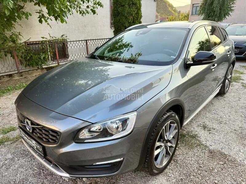 Volvo V60 Cross Country 2016 photo 3