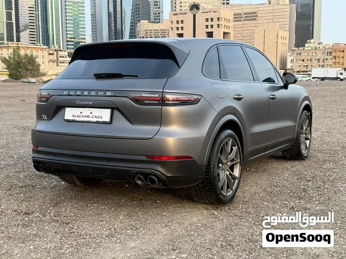 Porsche Cayenne 2022 photo 2