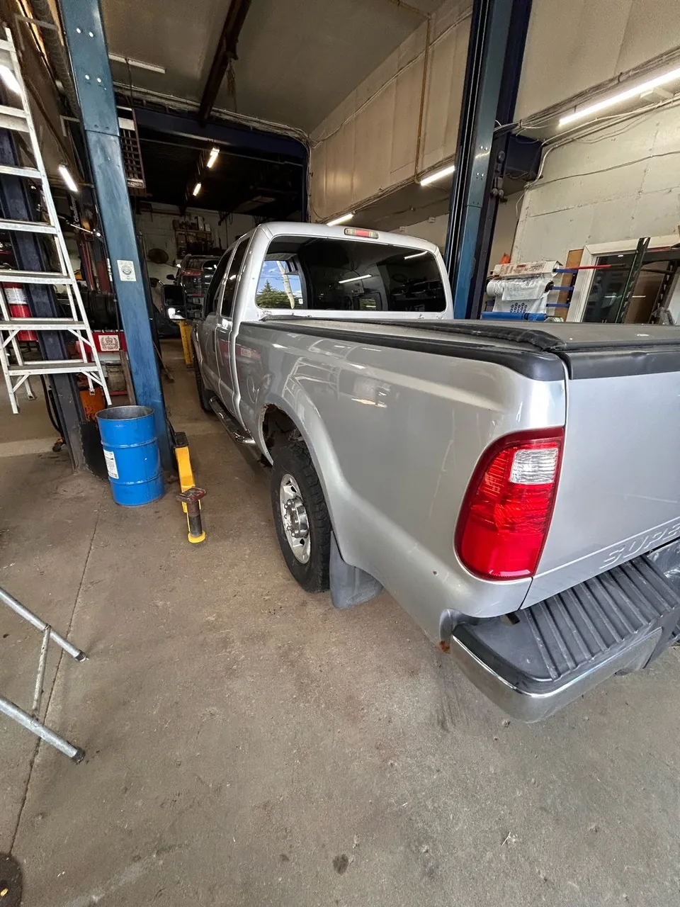 Ford F250 2010 photo 2