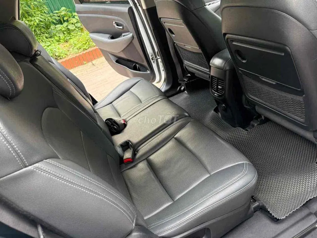 Kia Rondo 2017 photo 4