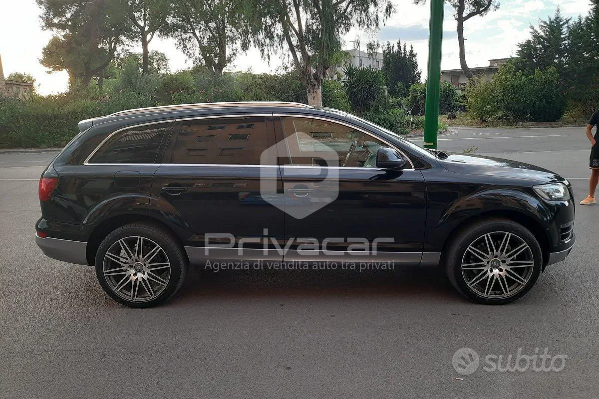Audi Q7 2010 photo 4