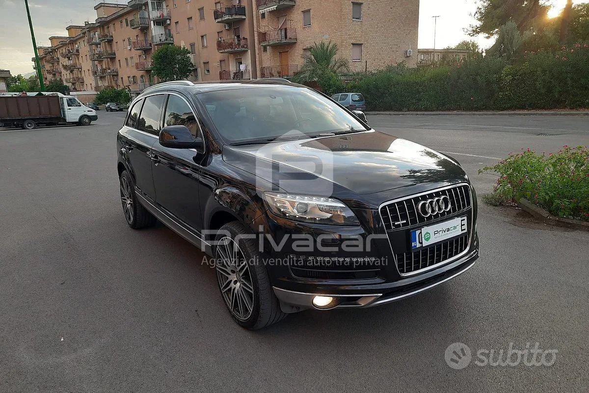 Audi Q7 2010 photo 3