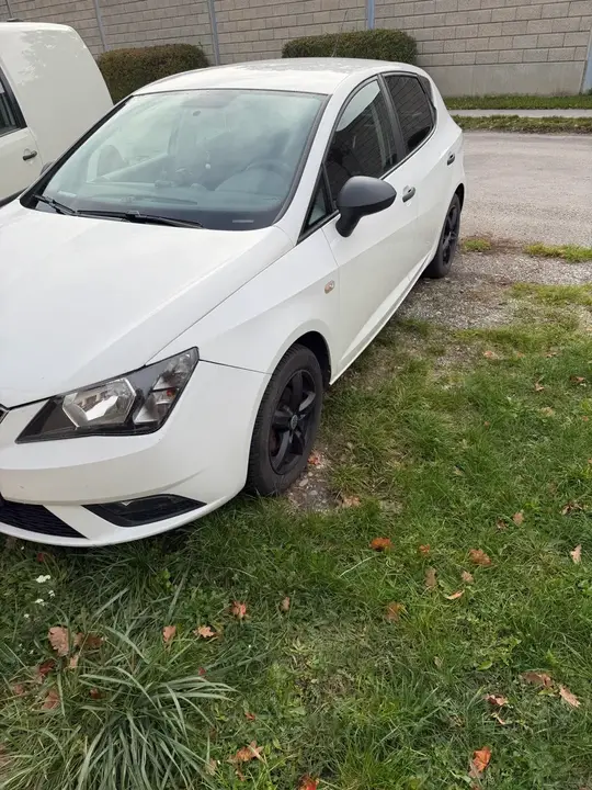 Seat Ibiza 2017 photo 2