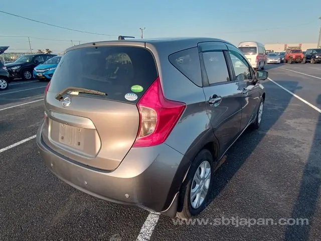 Nissan Note 2016 photo 4