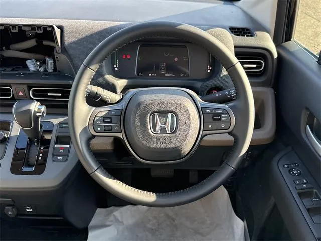 Honda Freed photo 3