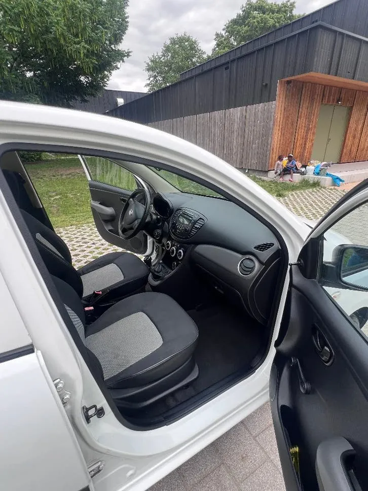 Hyundai I10 2010 photo 3