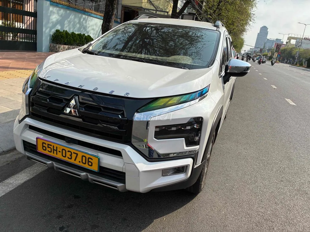 Mitsubishi Xpander Cross 2024 photo 2