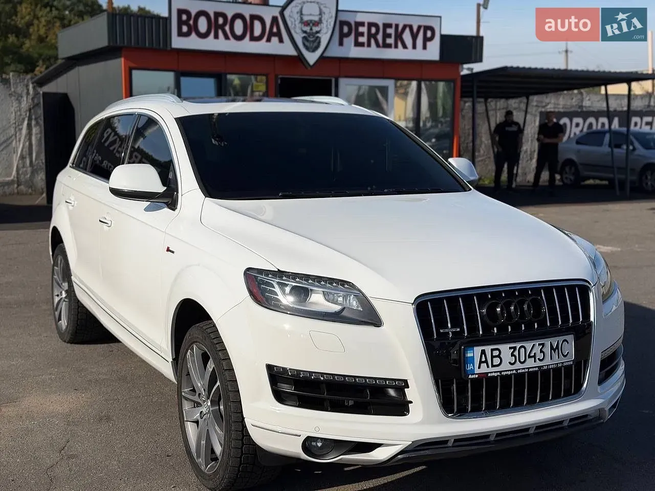Audi Q7 2014 photo 2