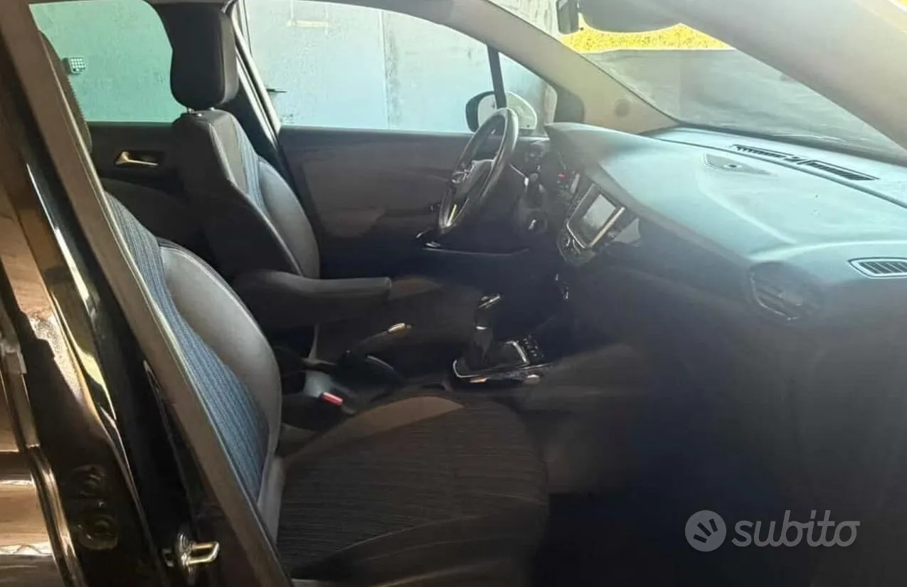 Opel Crossland X 2019 photo 3