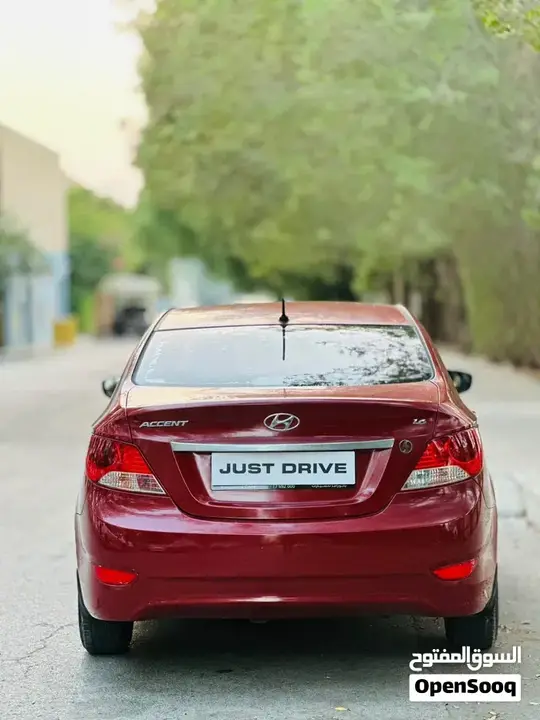 Hyundai Accent 2018 photo 2