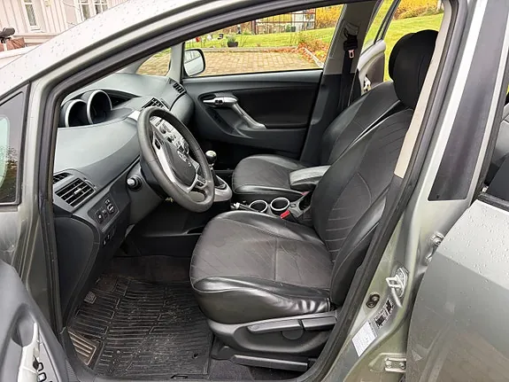 Toyota Verso 2011 photo 5