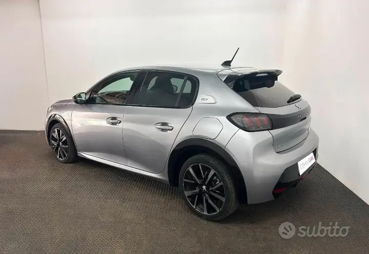 Peugeot 208 2022 photo 3