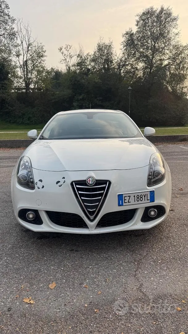 Alfa Romeo Giulietta 2015 photo 3