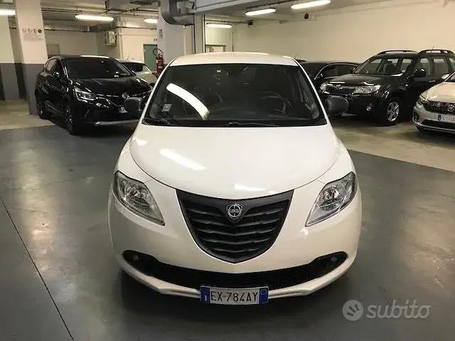 Lancia Ypsilon 2014 photo 3