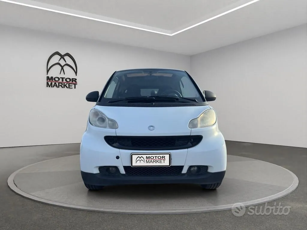 Smart Fortwo 2010 photo 2