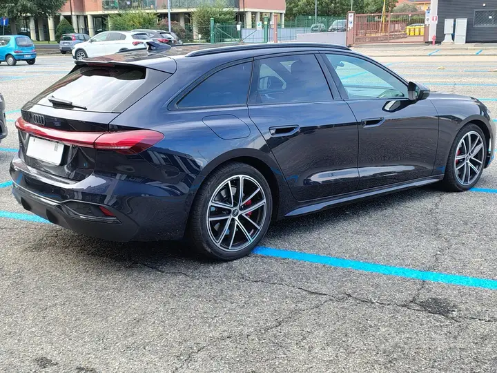 Audi A5 Avant 2025 photo 5