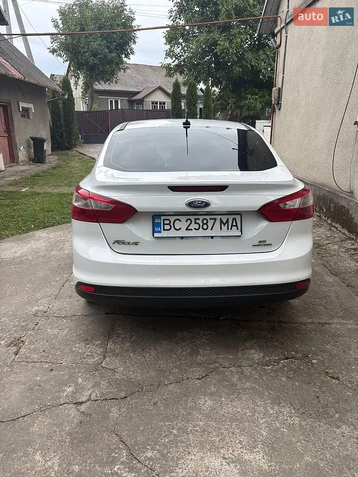 Ford Focus 2014 photo 4