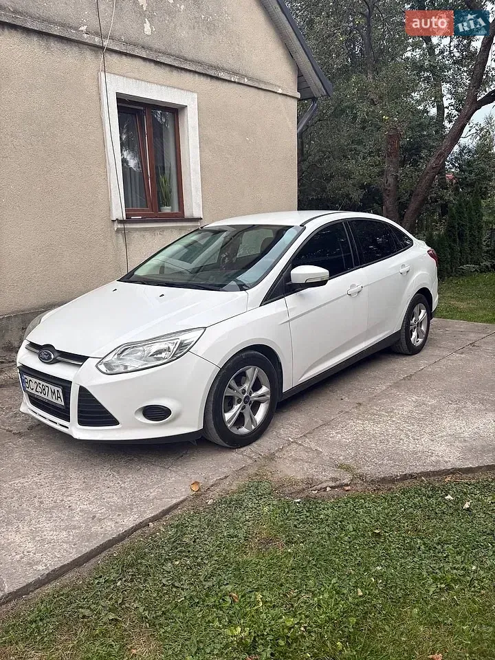 Ford Focus 2014 photo 2