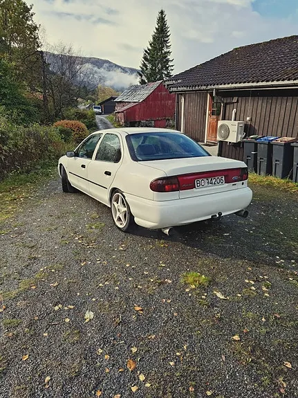Ford Mondeo 1996 photo 3