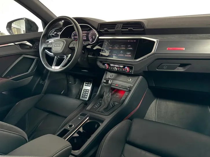 Audi Q3 2023 photo 3