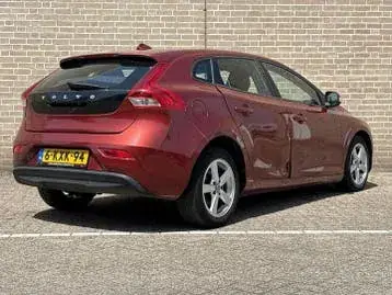 Volvo V40 2013 photo 2