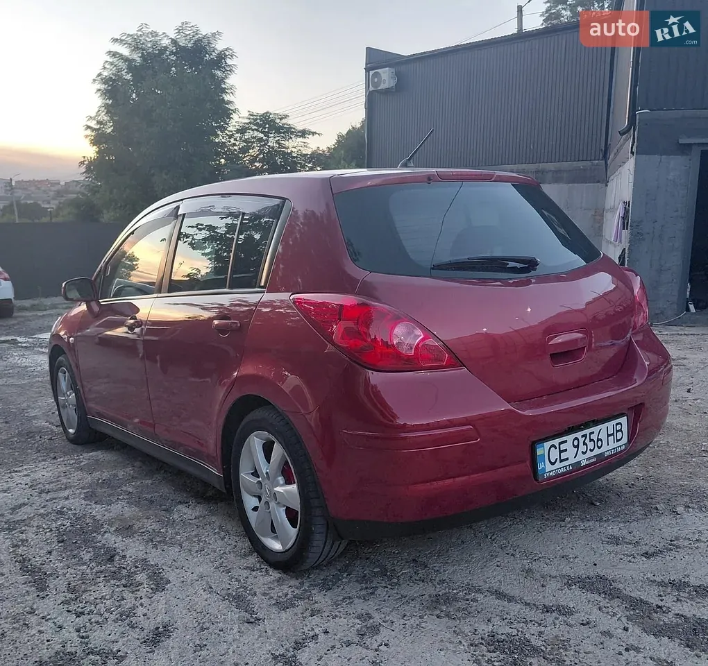 Nissan Tiida 2009 photo 4