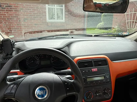 Fiat Grande Punto 2007 photo 2