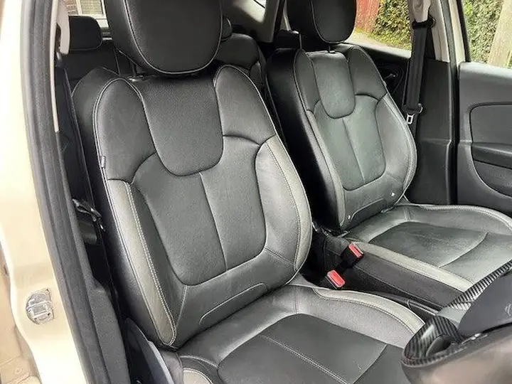 Renault Captur 2016 photo 2