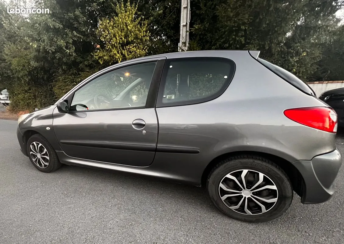 Peugeot 206
